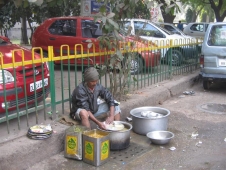 Ретрит Индия 2008 - Уличная посудомойка