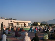 Ретрит Индия 2011 - Урок йоги у доктора Рао